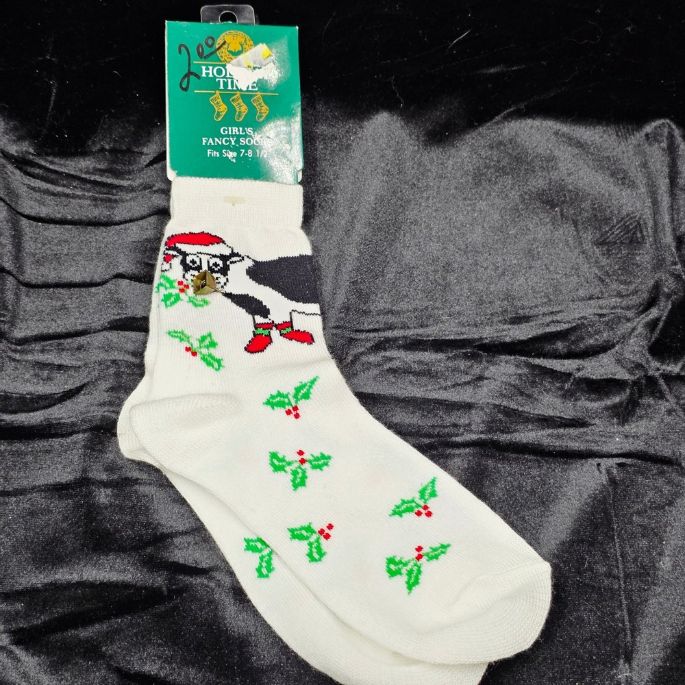 Girls Fancy Socks Cow Santa Hat‎ Holly Print Size 7-8 1/2 Vintage Holiday Time